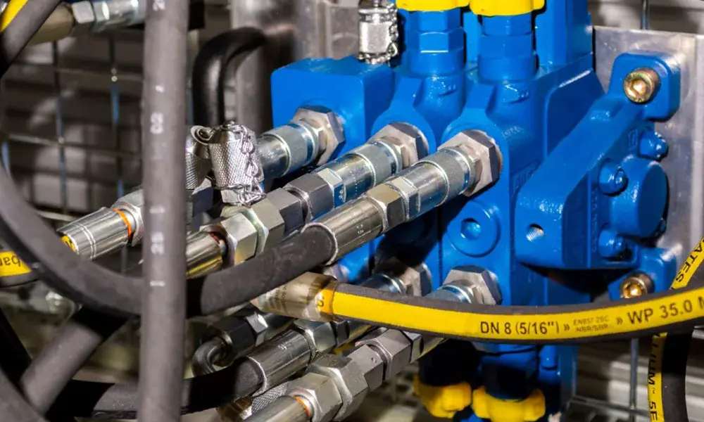 Marine hydraulic and pneumatic system equipment